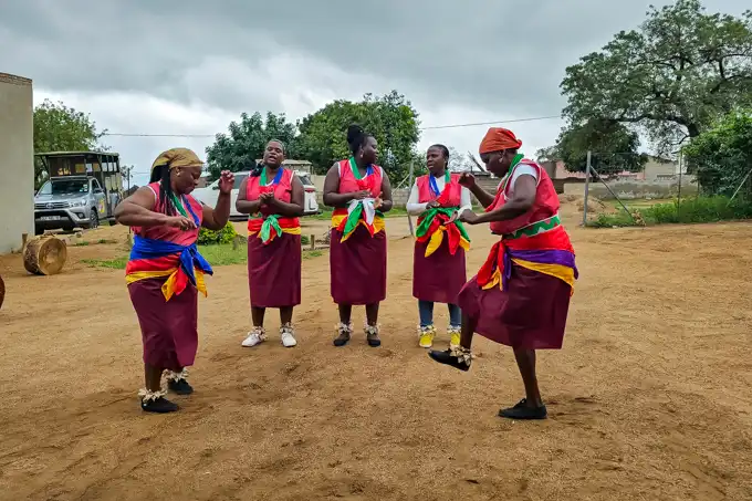 Cultural Village | Blue Giraffe SA